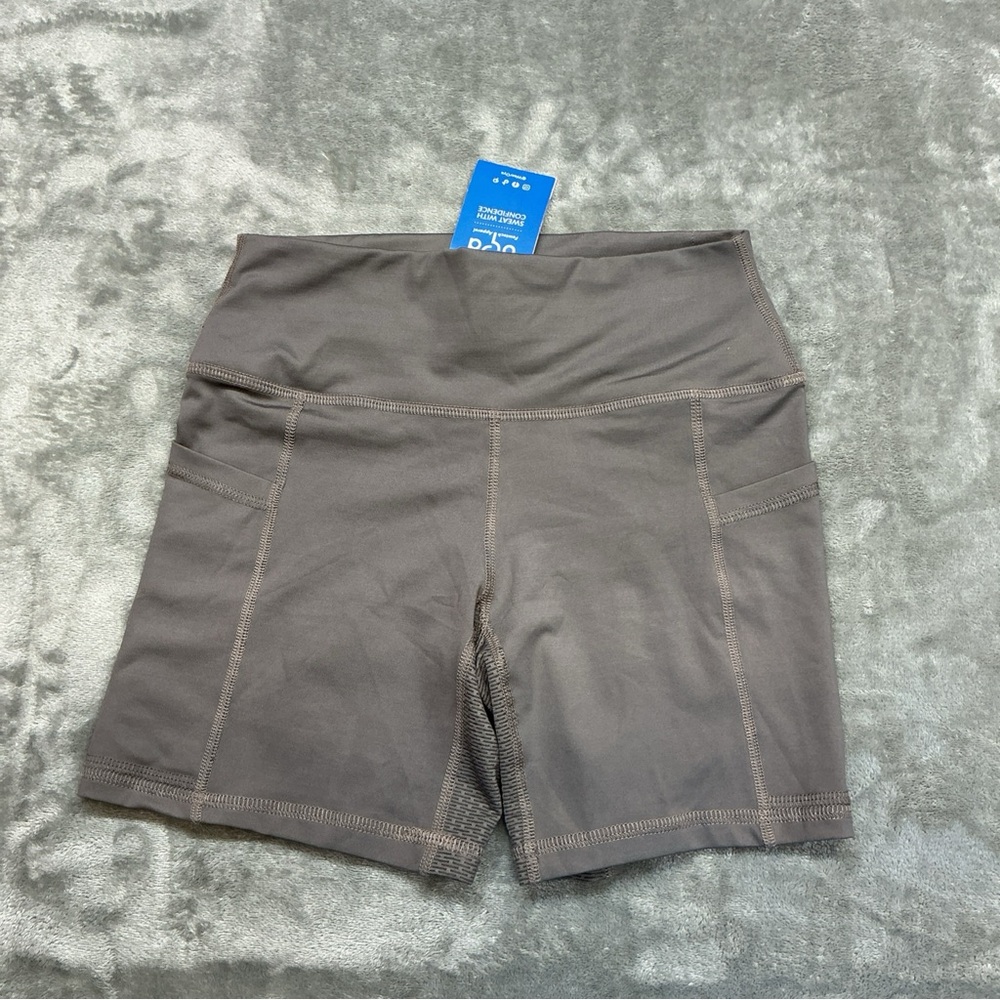 Oya Femtech apparel high waist Sculpting Legging Shorts 6” Women’s Large active